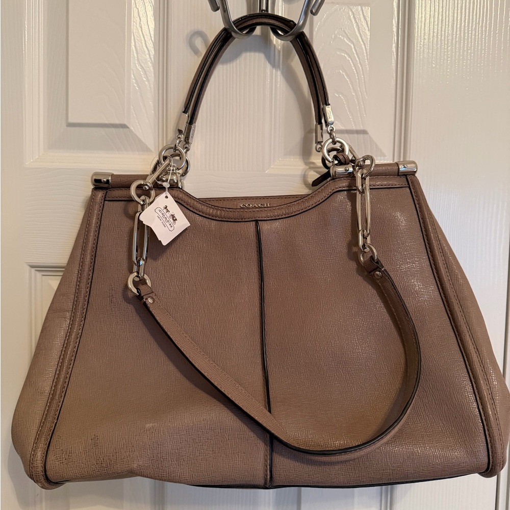👜 Coach Leather Carryall Crossbody Bag – SV/Ash (Taupe Gray) - Picture 5 of 16